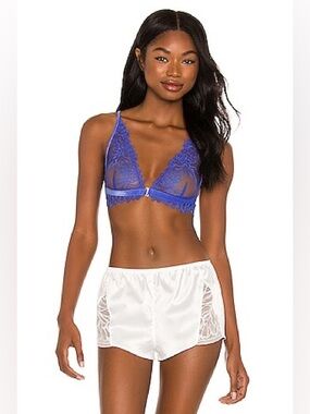 FREE PEOPLE intimately
Amelie Lace Bralette in Dazzling Blue